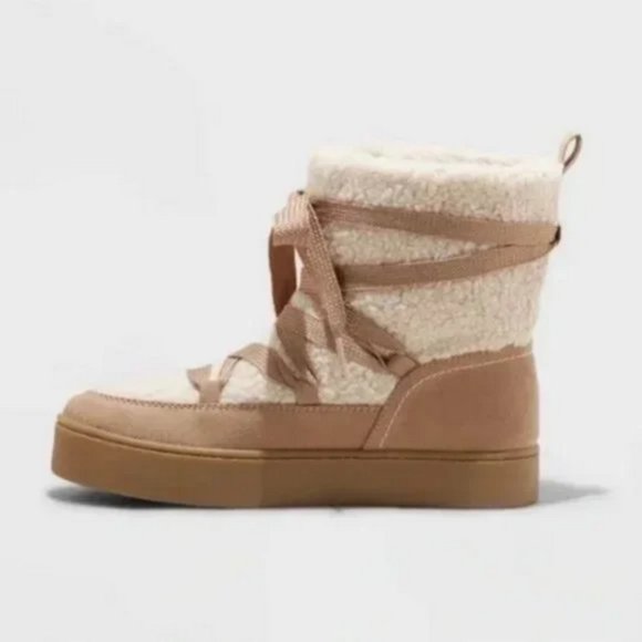 Universal Thread Beige and Tan Lace-Up Ankle Boots - Picture 2 of 8